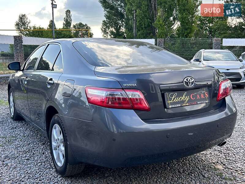 Седан Toyota Camry 2010 в Одессе