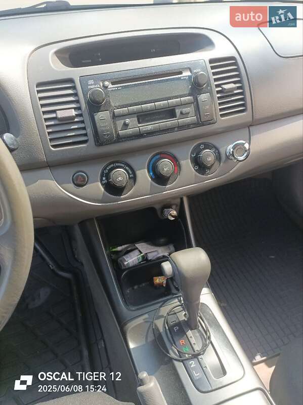 Седан Toyota Camry 2003 в Одессе