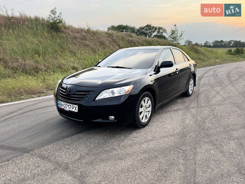 Седан Toyota Camry 2006 в 