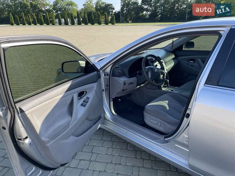 Седан Toyota Camry 2010 в Одессе