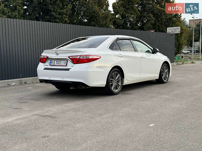 Седан Toyota Camry 2016 в Балаклії