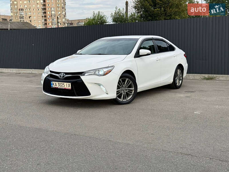 Седан Toyota Camry 2016 в Балаклії