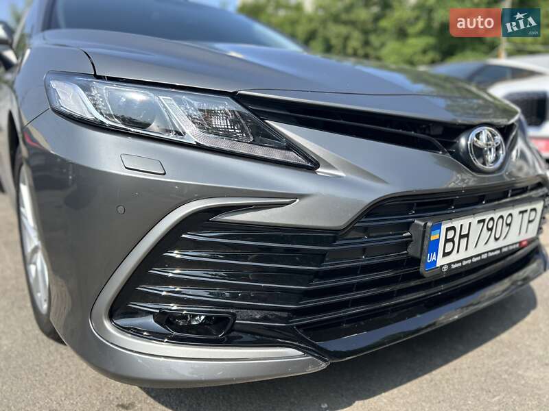 Седан Toyota Camry 2024 в Одесі
