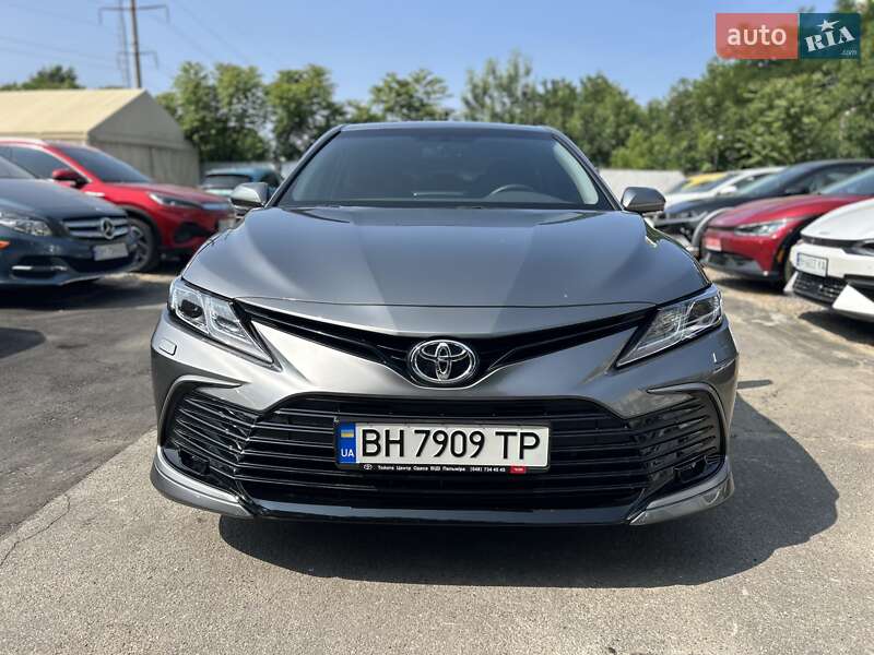 Седан Toyota Camry 2024 в Одесі