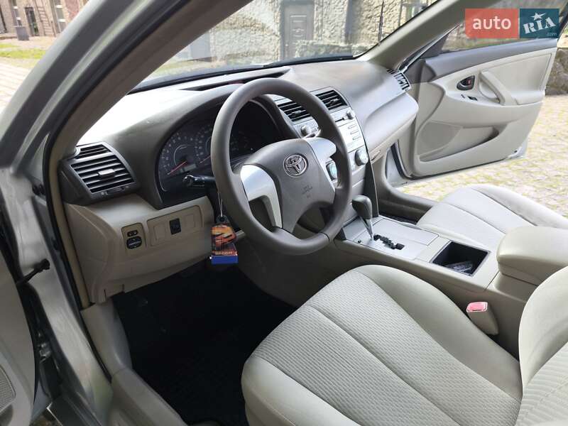 Седан Toyota Camry 2008 в Козятині