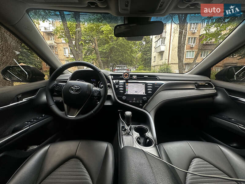 Седан Toyota Camry 2017 в Киеве фото 6 Седан Toyota Camry 2017 в Киеве