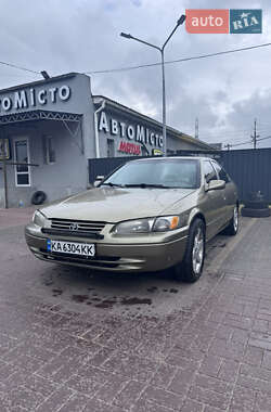 Седан Toyota Camry 1999 в Броварах