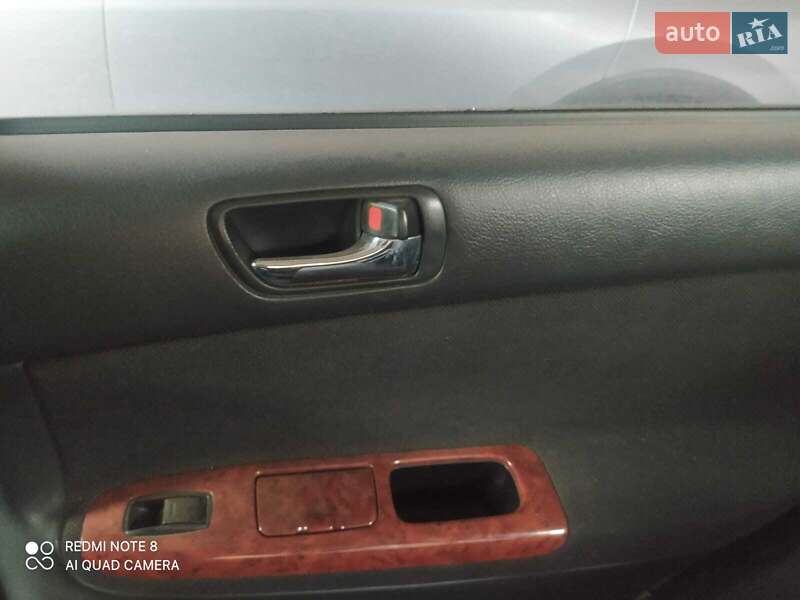Седан Toyota Camry 2003 в Ізюмі