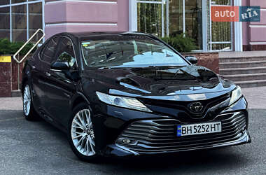 Седан Toyota Camry 2018 в Одессе
