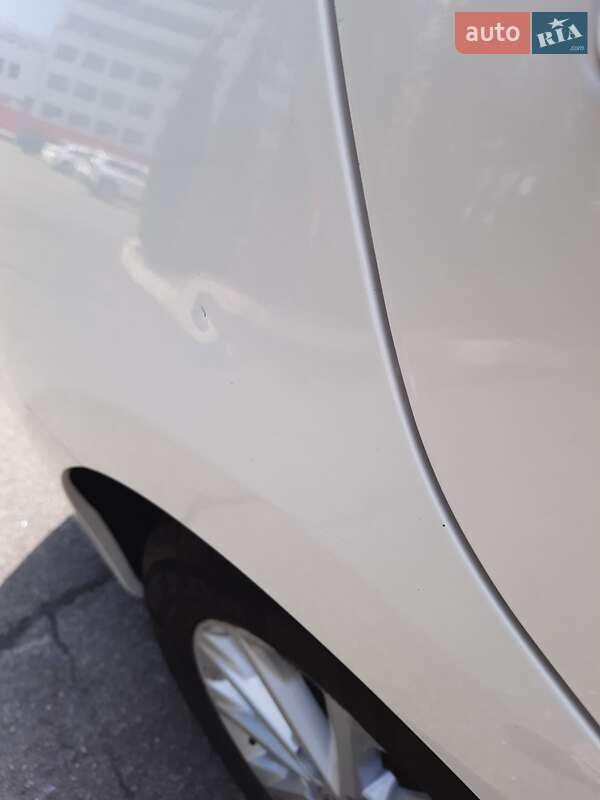 Седан Toyota Camry 2017 в Києві