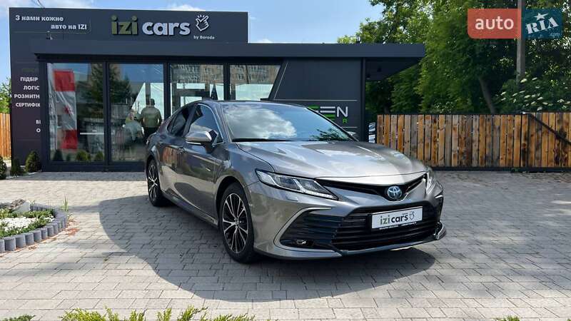 Toyota Camry 2023