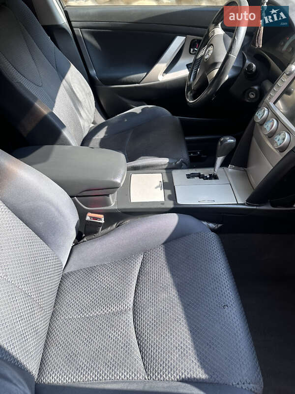 Седан Toyota Camry 2006 в Тячеве