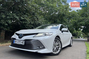 Седан Toyota Camry 2019 в Одессе