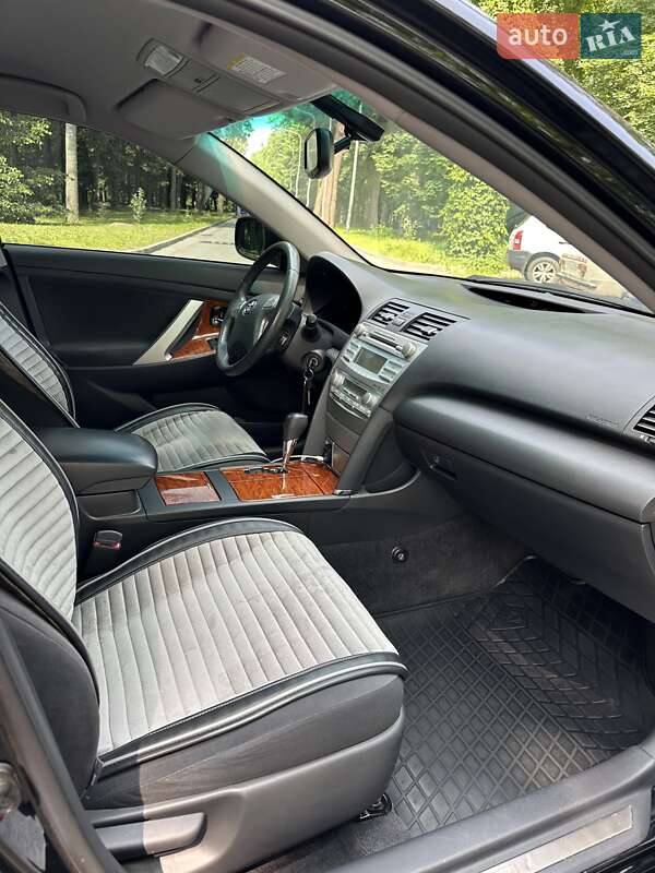 Седан Toyota Camry 2008 в Харкові