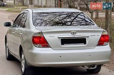Седан Toyota Camry 2006 в 