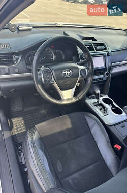 Седан Toyota Camry 2012 в 