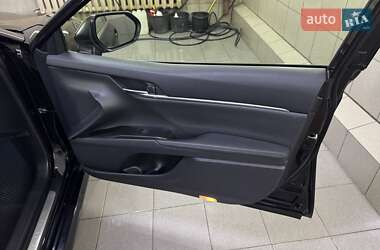 Седан Toyota Camry 2022 в 