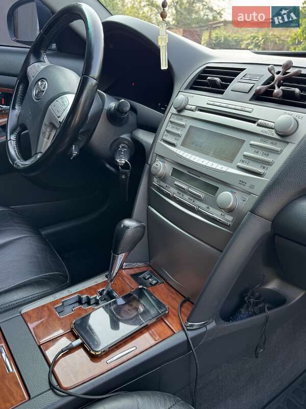 Седан Toyota Camry 2010 в Ананьїві