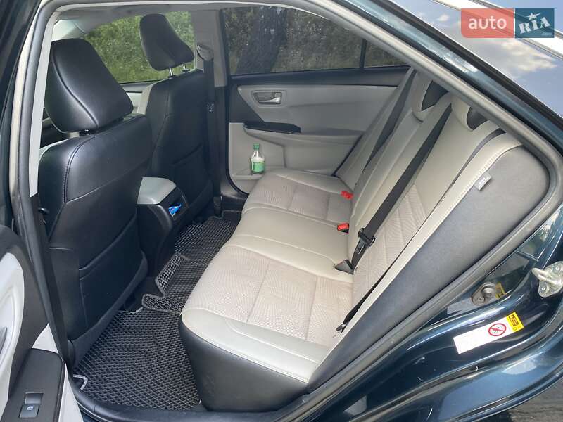 Седан Toyota Camry 2015 в Василькове