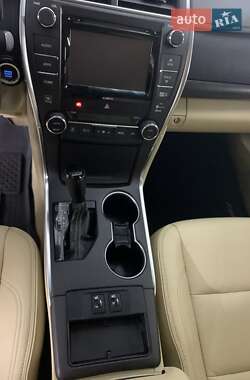 Седан Toyota Camry 2017 в 