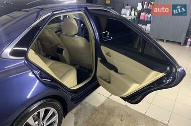 Седан Toyota Camry 2017 в 