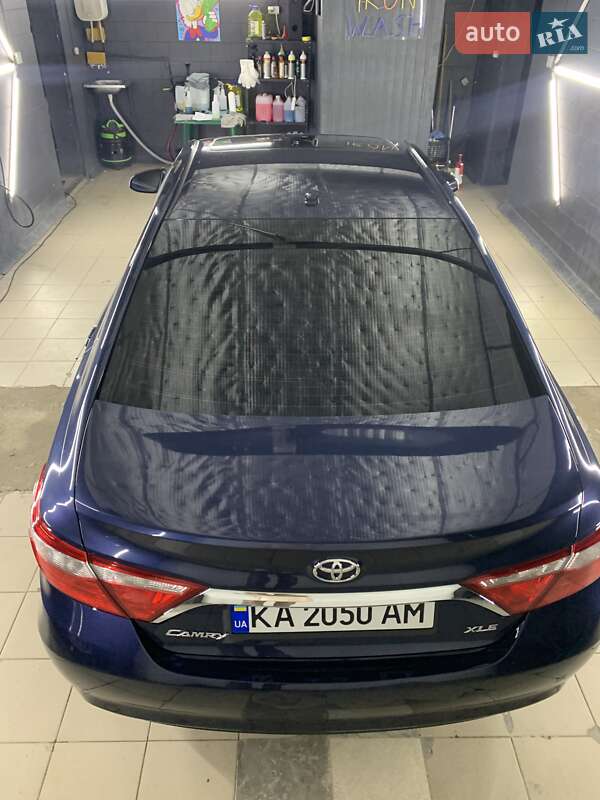Седан Toyota Camry 2017 в Києві