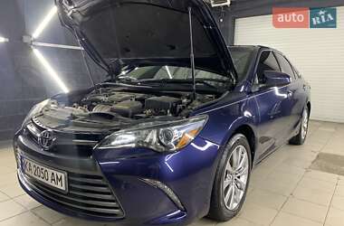 Седан Toyota Camry 2017 в 