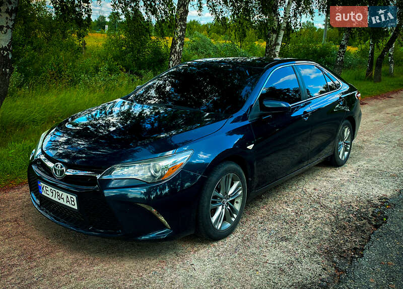 Седан Toyota Camry 2015 в Василькове