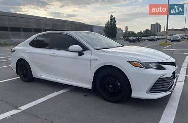 Седан Toyota Camry 2021 в Полтаве