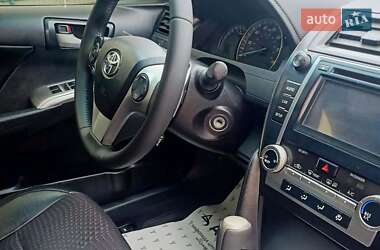 Седан Toyota Camry 2014 в 