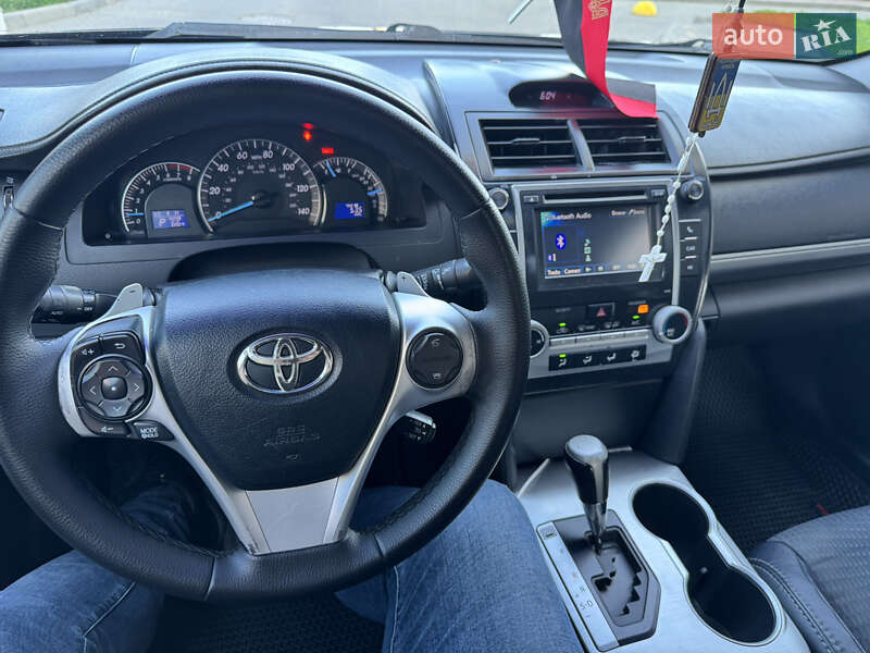Седан Toyota Camry 2013 в Одесі