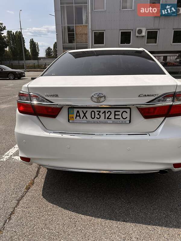 Седан Toyota Camry 2015 в Харькове