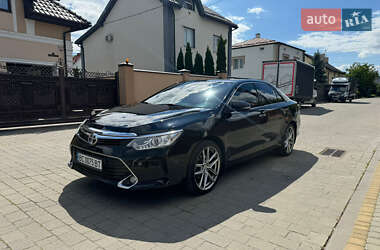 Седан Toyota Camry 2014 в Львове