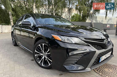 Седан Toyota Camry 2018 в 