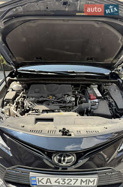 Седан Toyota Camry 2021 в 