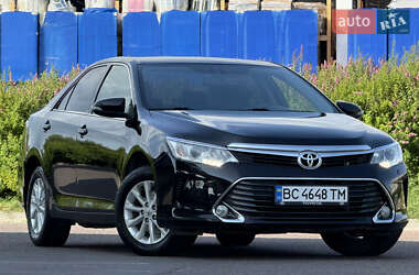 Седан Toyota Camry 2016 в Дрогобыче