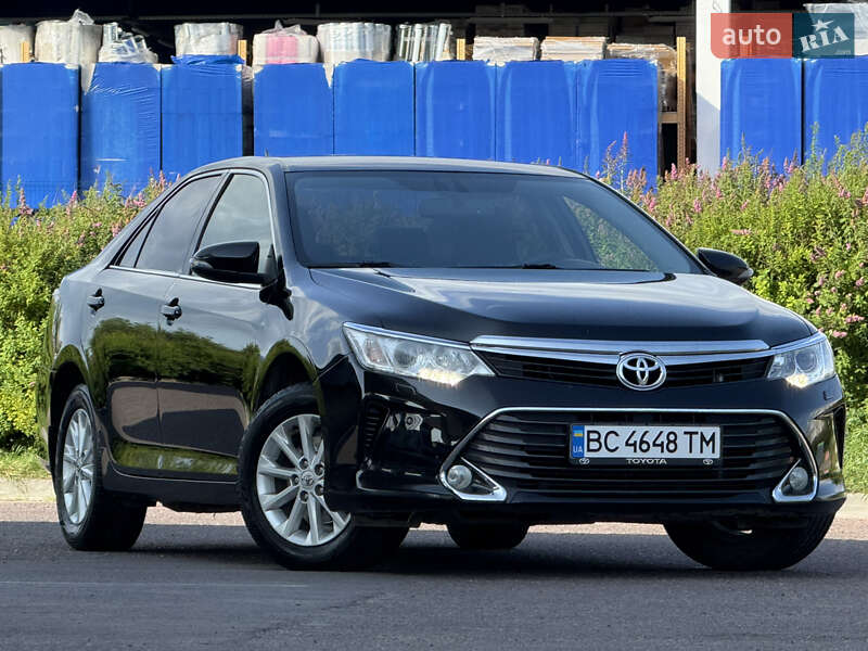 Toyota Camry 2016