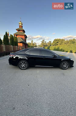 Седан Toyota Camry 2021 в Дніпрі
