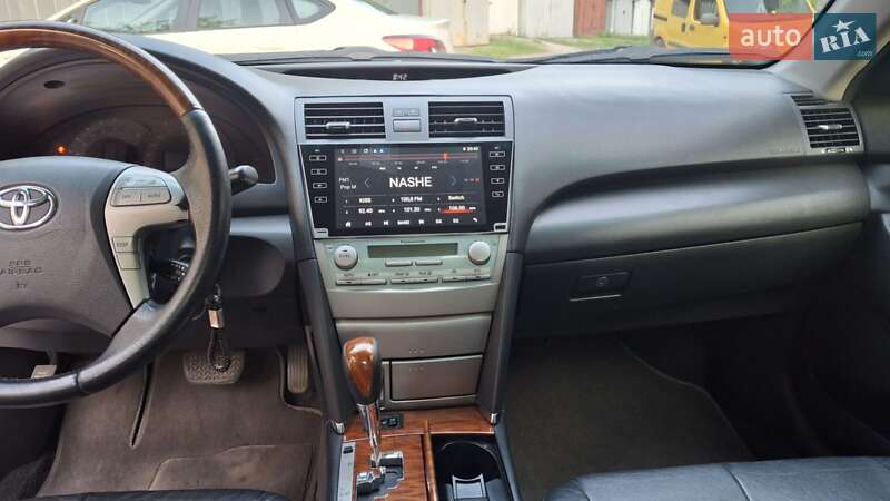 Седан Toyota Camry 2008 в Львові