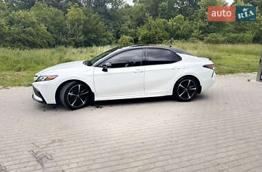 Седан Toyota Camry 2022 в Жмеринці