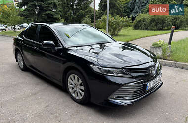 Седан Toyota Camry 2020 в Києві