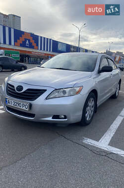 Седан Toyota Camry 2006 в Киеве