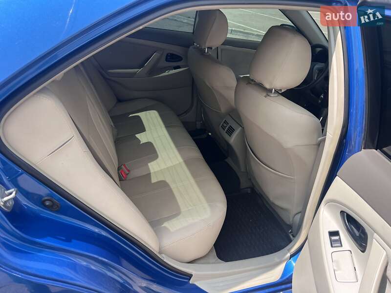 Седан Toyota Camry 2007 в Києві