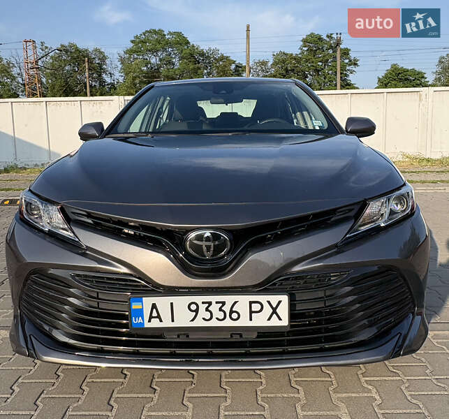 Toyota Camry 2019