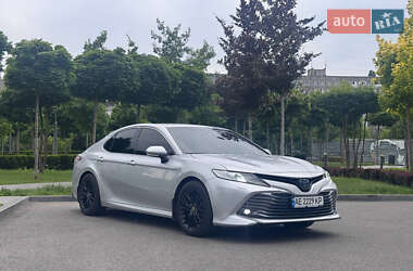 Седан Toyota Camry 2019 в Днепре