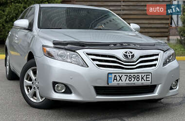 Седан Toyota Camry 2009 в Києві
