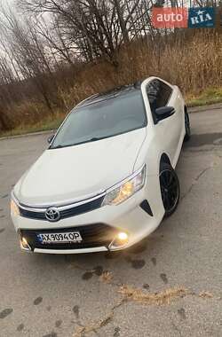 Седан Toyota Camry 2016 в Харькове