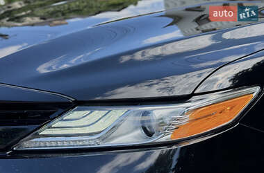 Седан Toyota Camry 2017 в 