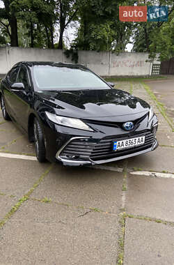 Седан Toyota Camry 2023 в Києві
