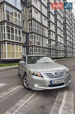 Седан Toyota Camry 2006 в Чернигове